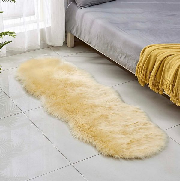 Luxurious Soft Faux Sheepskin Fur Rug - Image 4